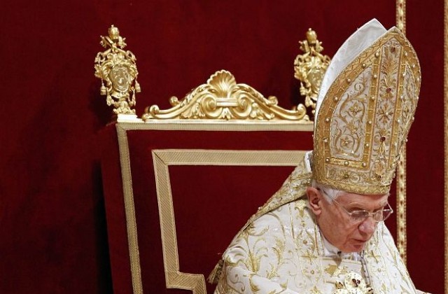 Папата: Човечеството очаква Новата година със страх и надежда