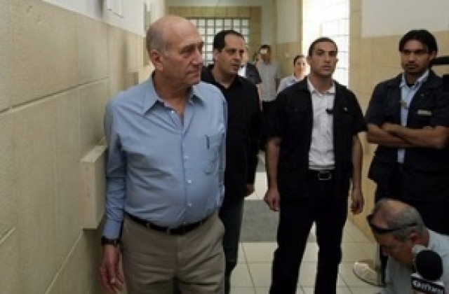 Обвиниха Ехуд Олмерт за втори път в корупция