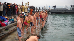 Честваме Богоявление с литургия шествие и кръст в морето