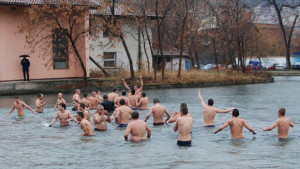 Богоявленското небе се отвори за найсмелите