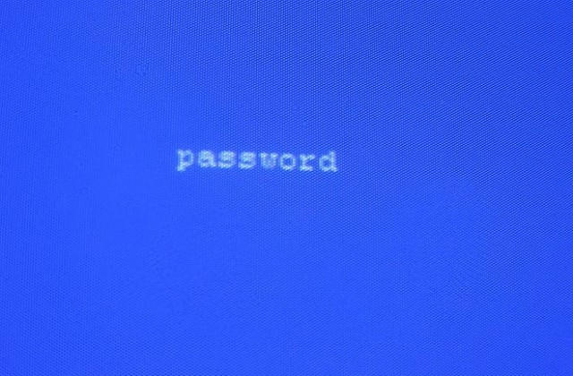 Червей „изяде“ 45 000 Facebook пароли