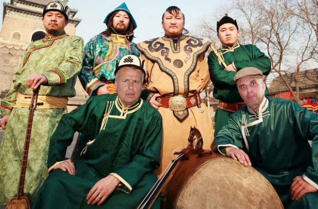 Страшна катастрофа!!! Водещите на „Шведска маса” пяха на монголски
