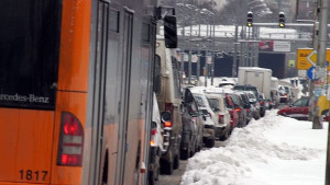 Големите улици са обработени срещу заледяване