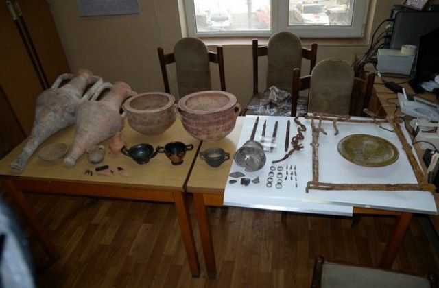 ГДБОП разби иманярска група в Димитровград
