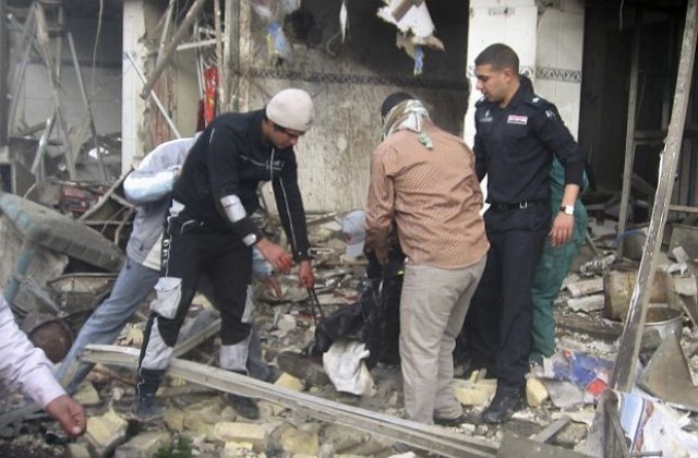 Най-малко 14 жертви при две нападения с коли бомби в Багдад