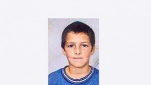 Издирват 11 годишно момче