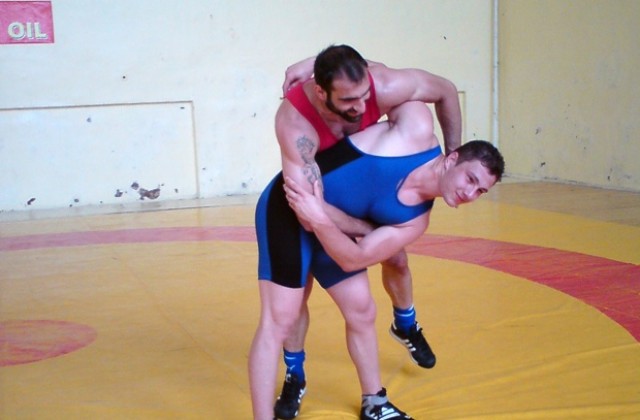 10 борци от Враца откриват сезона