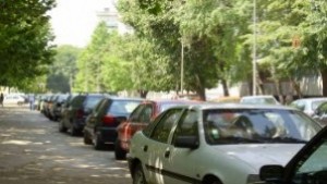 15 шофьори с глоби за паркиране по трасето на градските