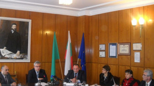 Николай срещу Николай