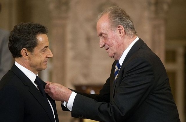 Хуан Карлос връчи на Никола Саркози орден Златното руно