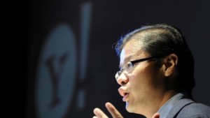 Съоснователят на Yahoo Джери Янг се оттегля