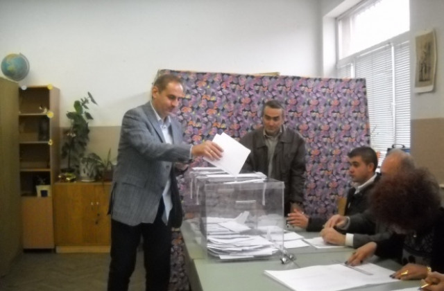 Кметът на Кюстендил: Новите избори за Общински съвет ще забавят важни решения за общината