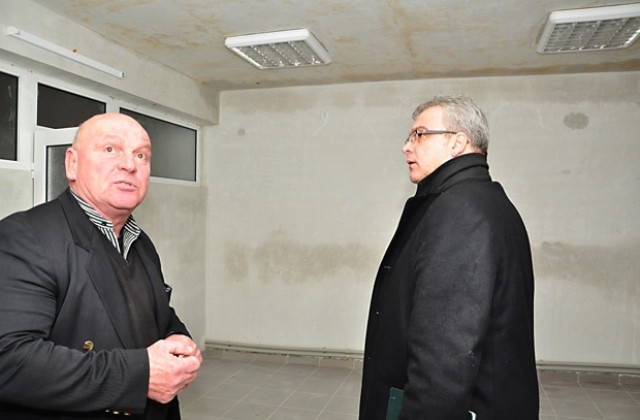 Згориграждани искат канализация и ремонти