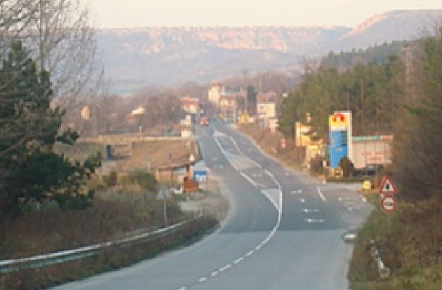 Пътищата са мокри, три адреса без вода