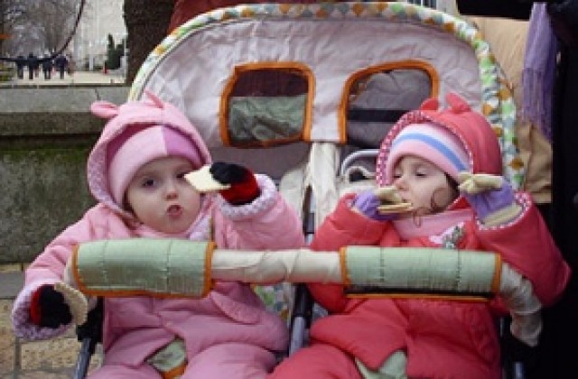 През 1960 г. в Добричко са родени 4 775 деца, през 2010 г. – 1 827