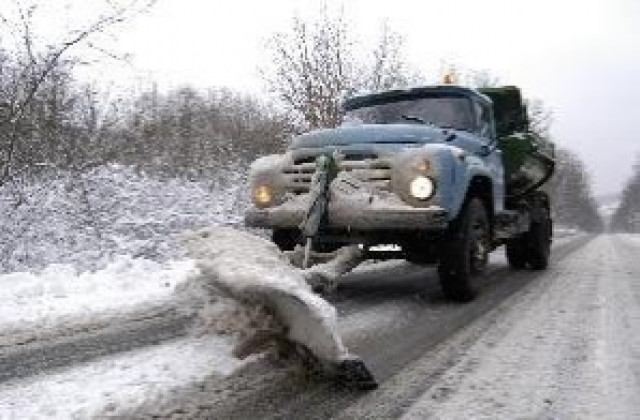 Пътищата в областта са проходими при зимни условия