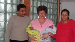 Само до обяд четири бебета във Враца