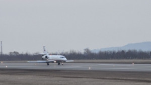 Започнаха тестовите полети на новата писта на летище Варна