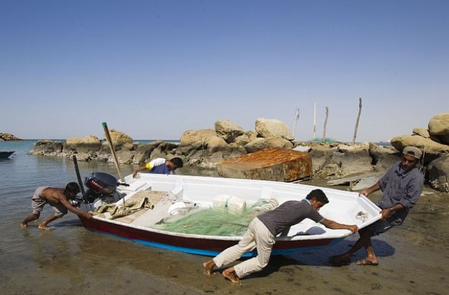 15 филипински рибари бяха застреляни в открито море