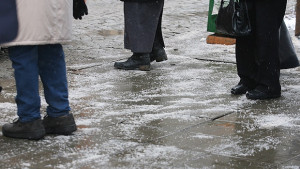 Пътните настилки в София са обработени срещу заледяване