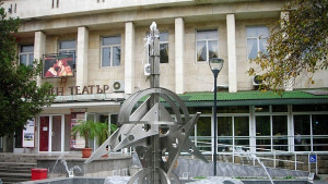 Премиера на Красавицата и звярът представят в читалище Наука в