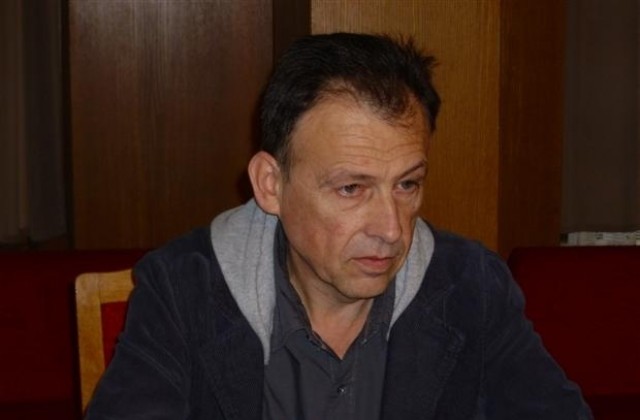 Наказват дисциплинарно трима служители на общината