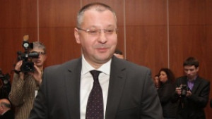 Станишев Необходими са незабавни мерки за растеж и работни места