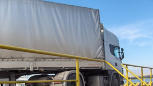 Очакава се забраната за движение на ТИРове да се вдигне