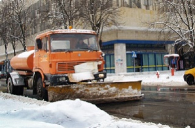 И автопаяк в помощ на снегопочистването за Димитровград