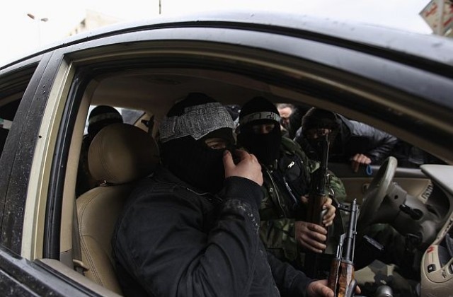 Петима убити при военна операция в предградия на Дамаск