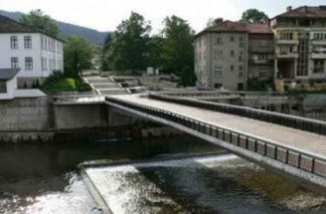 Кметът на Троян се срещна с шефовете на ЧЕЗ Разпределение АД