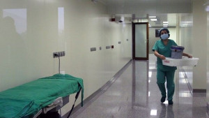 Млада жена почина след операция на сливици