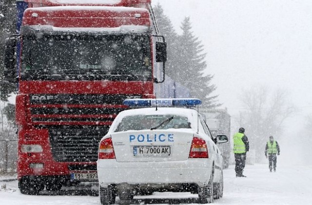 Слаб сняг превалява в областите Разград и Стара Загора