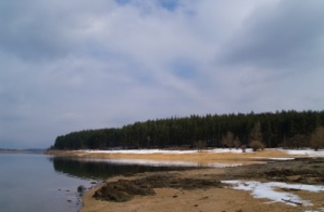 Замръзна язовир Копринка