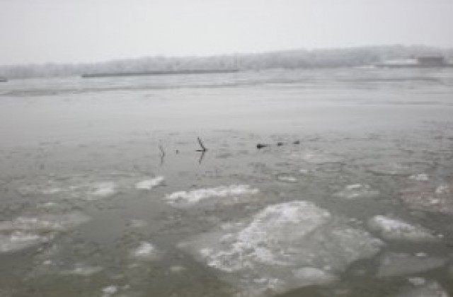 Ледоход край Русе, температурата падна до -19.8