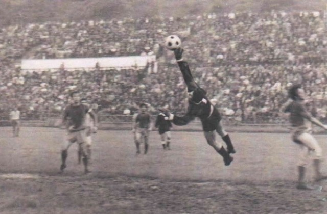 Да помогнем на Руси Пенчев