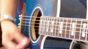 Започват зимни китарни вечери