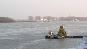 Прибират плавателните съдове заради ледохода