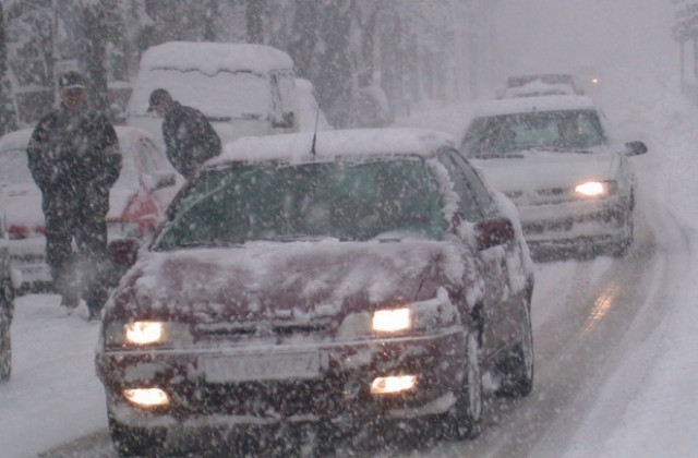 Пътища във Варненско остават затворени