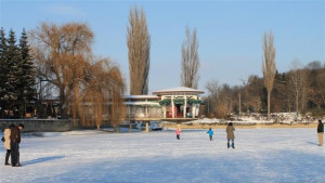 Замръзна езеро Борово око край Търговище