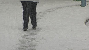 93 души са настанени тази нощ в центровете за бездомници