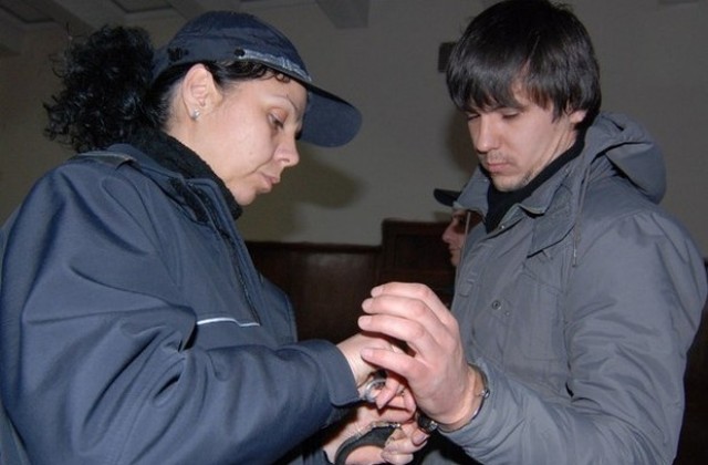 Дилърът от Орфей остава в ареста