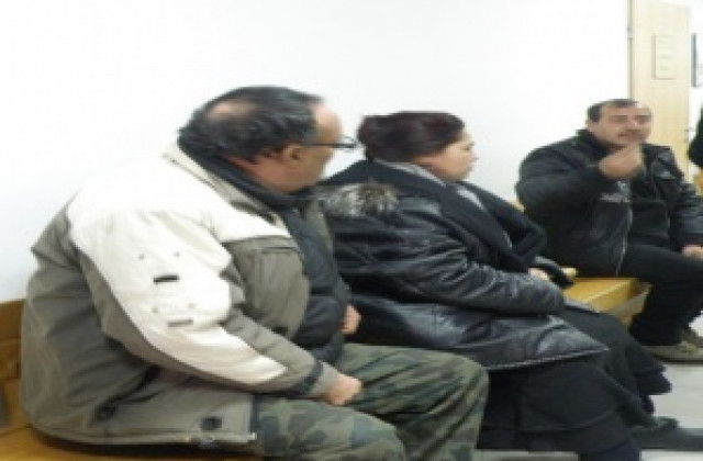 Бомбата остава в ареста, роднините му се оплакват от полицейско насилие