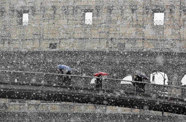 Кметът на Рим разпусна общинските служби заради обилните валежи