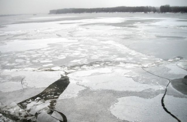 По-слаб ледоход край Оряхово и Козлодуй