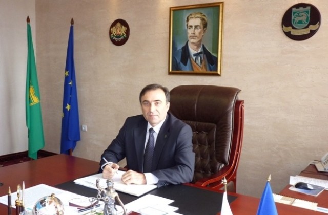 71 язовира в община Нова Загора, кметът Николай Грозев готви заповед за контролно изпускане