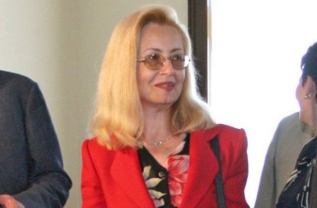 Според Анелия Мингова докладът на ЕК бил критичен, обективен и предпазлив