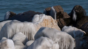 Затварят крайбрежната алея от трета до четвърта буна