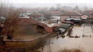 Изплащат обезщетения на хората от село Бисер