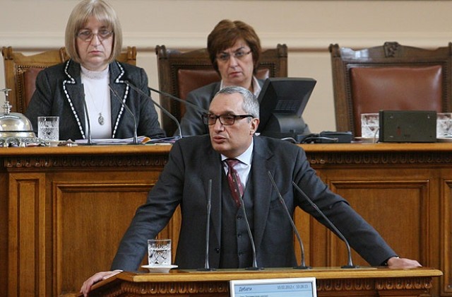 Дарението на ГЕРБ за село Бисер е незаконно, твърди Иван Костов